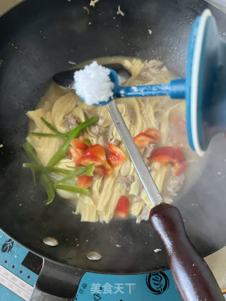 腐竹炒肉片的做法步骤：10