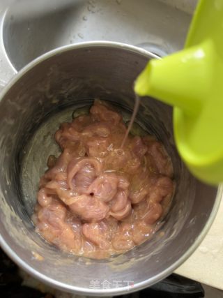 腐竹炒肉片的做法步骤：3