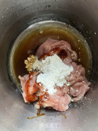 腐竹炒肉片的做法步骤：2