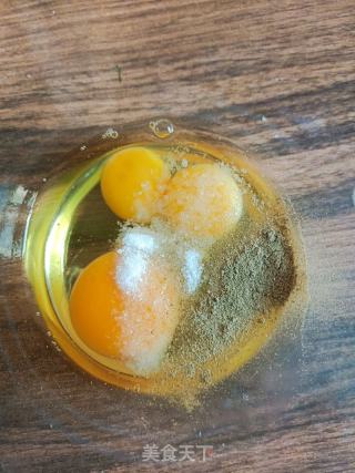 青菜鸡蛋炒馒头的做法步骤：3