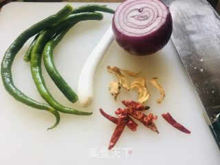 鸡肉烧土豆的做法步骤：3