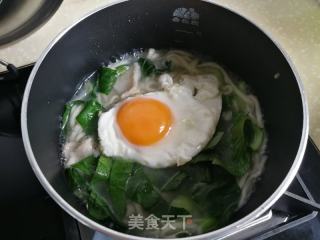 青菜鸡蛋敲肉面的做法步骤：7