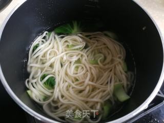 青菜鸡蛋敲肉面的做法步骤：5