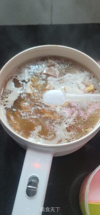 七彩菌菇排骨汤的做法步骤：7