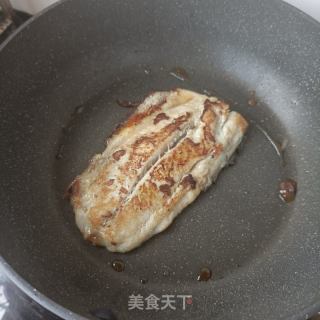 煎一卤鲜鲅鱼的做法步骤：8