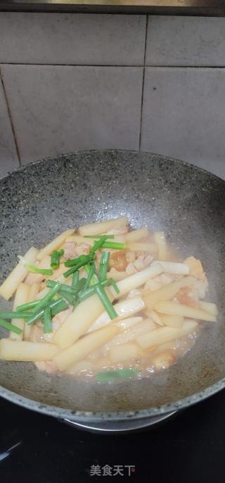 烧肉焖白萝卜的做法步骤：9
