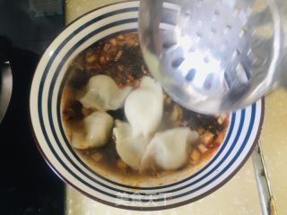 酸汤饺子的做法步骤：4