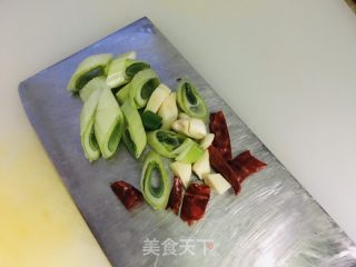南瓜手擀面的做法步骤：1