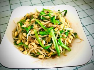 黄豆芽炒韭菜的做法步骤：9
