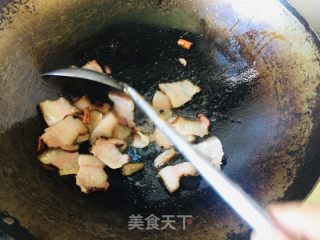 香芹炒腊肉的做法步骤：2