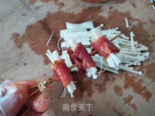 空气炸锅烤金针菇肉卷的做法步骤：7