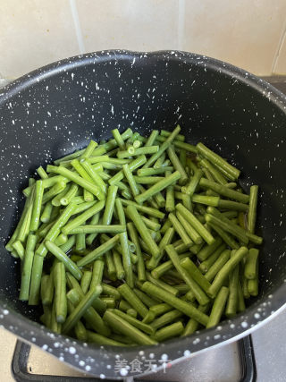 豆角烧茄子的做法步骤：3