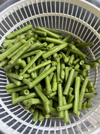 豆角烧茄子的做法步骤：1