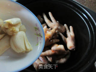 蛋饺大白菜鸡爪煲的做法步骤：11