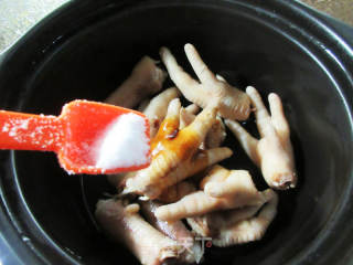 蛋饺大白菜鸡爪煲的做法步骤：8