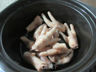 蛋饺大白菜鸡爪煲的做法步骤：4