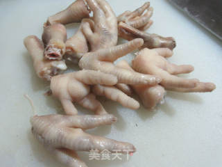 蛋饺大白菜鸡爪煲的做法步骤：3