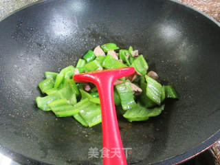 鸭肝炒青椒的做法步骤：11