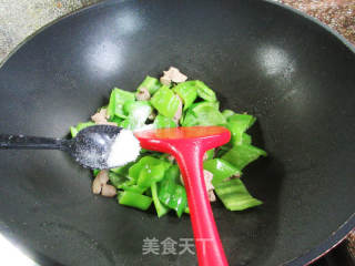 鸭肝炒青椒的做法步骤：10