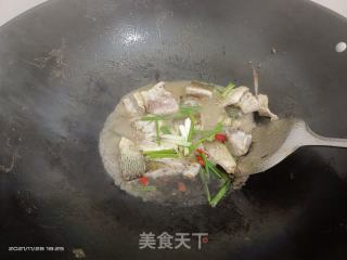 米酒焖鱼块的做法步骤：5
