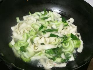 冬笋肉片打卤面的做法步骤：13