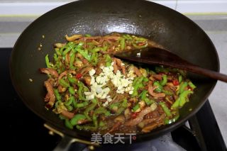 腊肉辣椒炒粉条的做法步骤：10