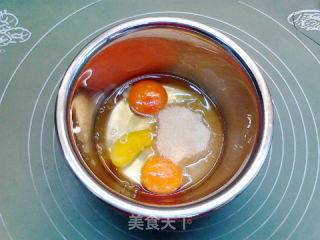 淡奶油海绵小蛋糕的做法步骤：2