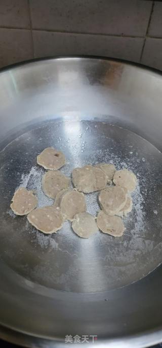 牛肉丸鸡蛋汤面的做法步骤：5