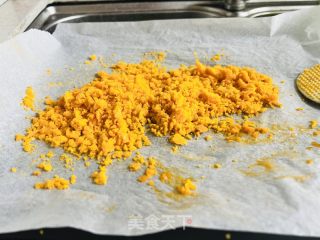 咸蛋黄雪花酥的做法步骤：1