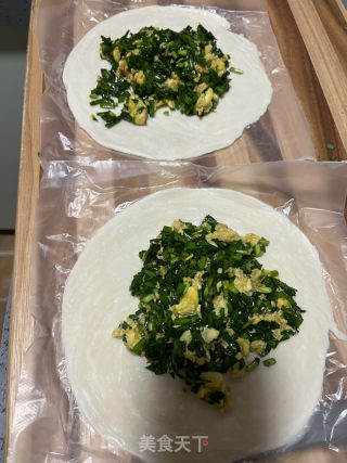 韭菜鸡蛋馅饼（手抓饼版）的做法步骤：11