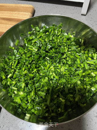 韭菜鸡蛋馅饼（手抓饼版）的做法步骤：3