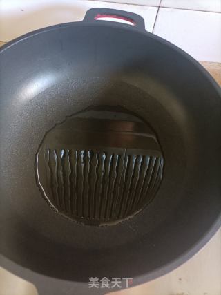 炒九节虾的做法步骤：3