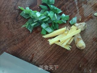 炒九节虾的做法步骤：2
