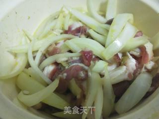 烧烤料炒羊肉的做法步骤：1