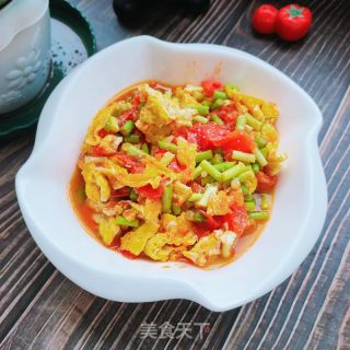 鸡蛋蒜薹炒西红柿的做法步骤：9