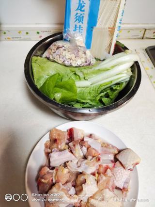 鸡肉青菜面的做法步骤：1