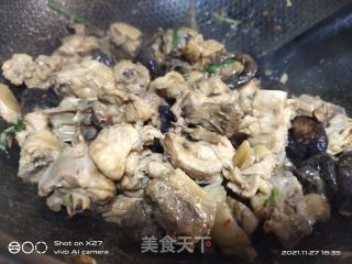 腐乳红烧香菇烧鸡的做法步骤：4
