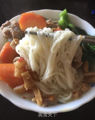 排骨汤面的做法步骤：10