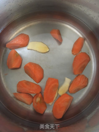 排骨汤面的做法步骤：3