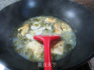 煎鸡蛋咸菜年糕汤的做法步骤：8