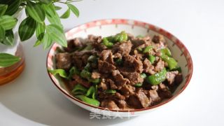 青椒炒牛肉的做法步骤：8