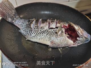 红烧鲷鱼的做法步骤：2