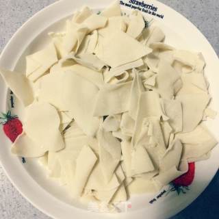 陕西关中美食～旗花面的做法步骤：1