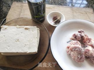 排骨卤豆腐的做法步骤：1