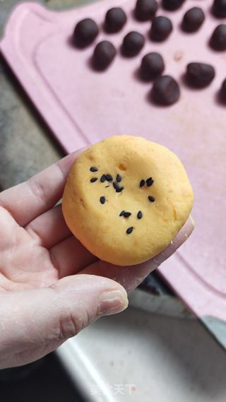 红薯豆沙饼的做法步骤：11