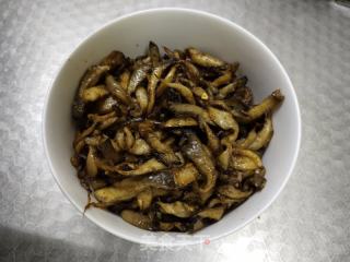 烤馍丁（锅底余油利用：烤平菇）的做法步骤：6