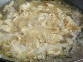酸菜滑鸡煲的做法步骤：7