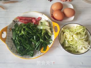 腊肠炒韭菜鸡蛋的做法步骤：1