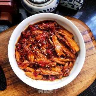 辣皮子炖鸡翅的做法步骤：11