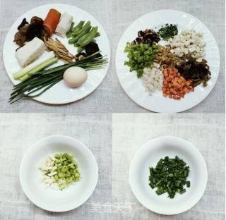 陕西特色美食～家常臊子面的做法步骤：1